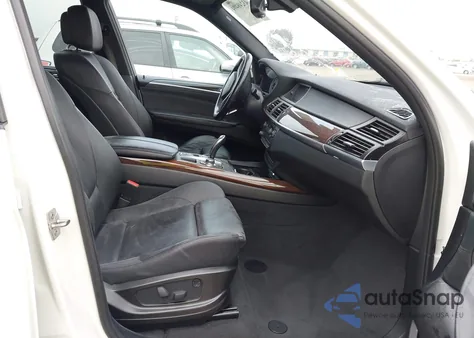 2012 BMW X5 xDrive50I z USA, uszkodzony, nr VIN 5UXZV8C58CL425093